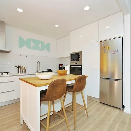 Tropical Pool View - Checkinhome Appartement