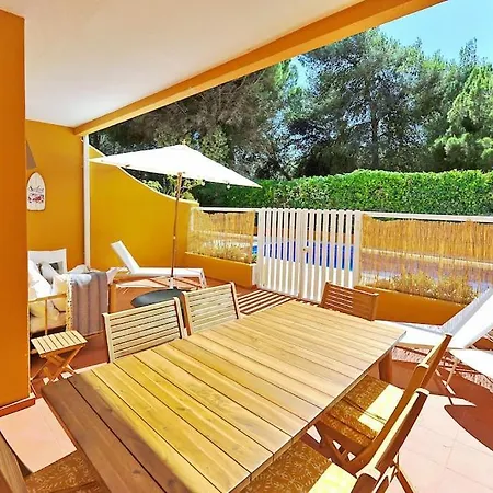 Tropical Pool View - Checkinhome 아파트