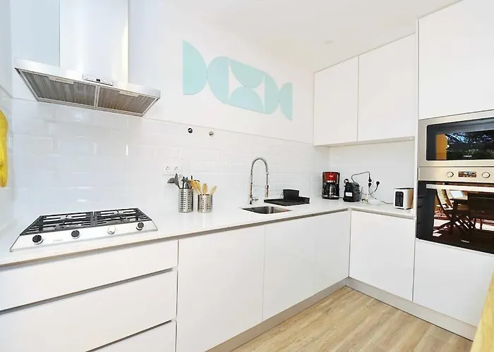 Tropical Pool View - Checkinhome 아파트 *