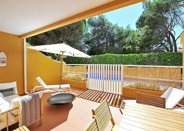 Daire Tropical Pool View - Checkinhome