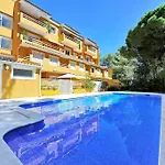 Tropical Pool View - Checkinhome Apartment